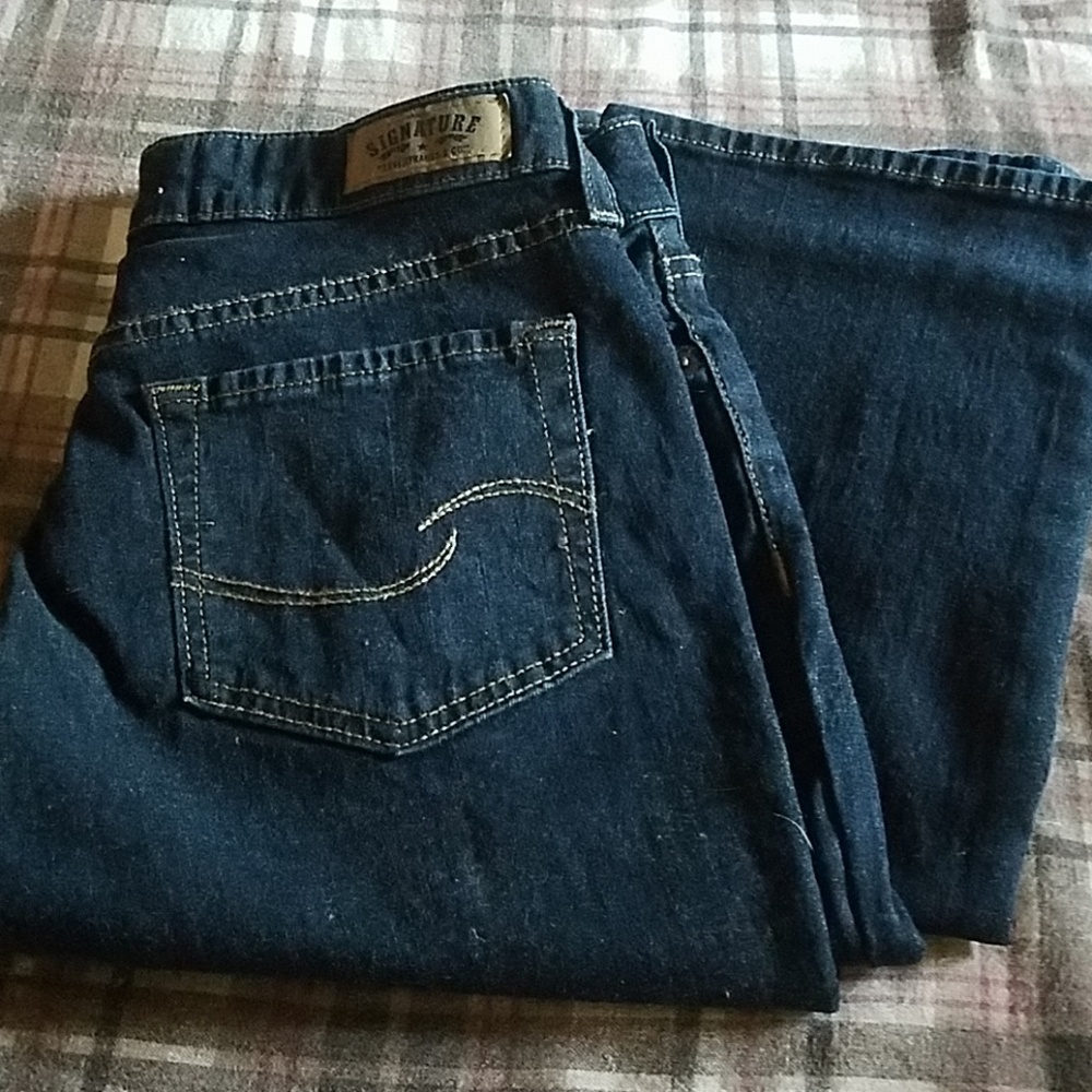 Levi Jean's